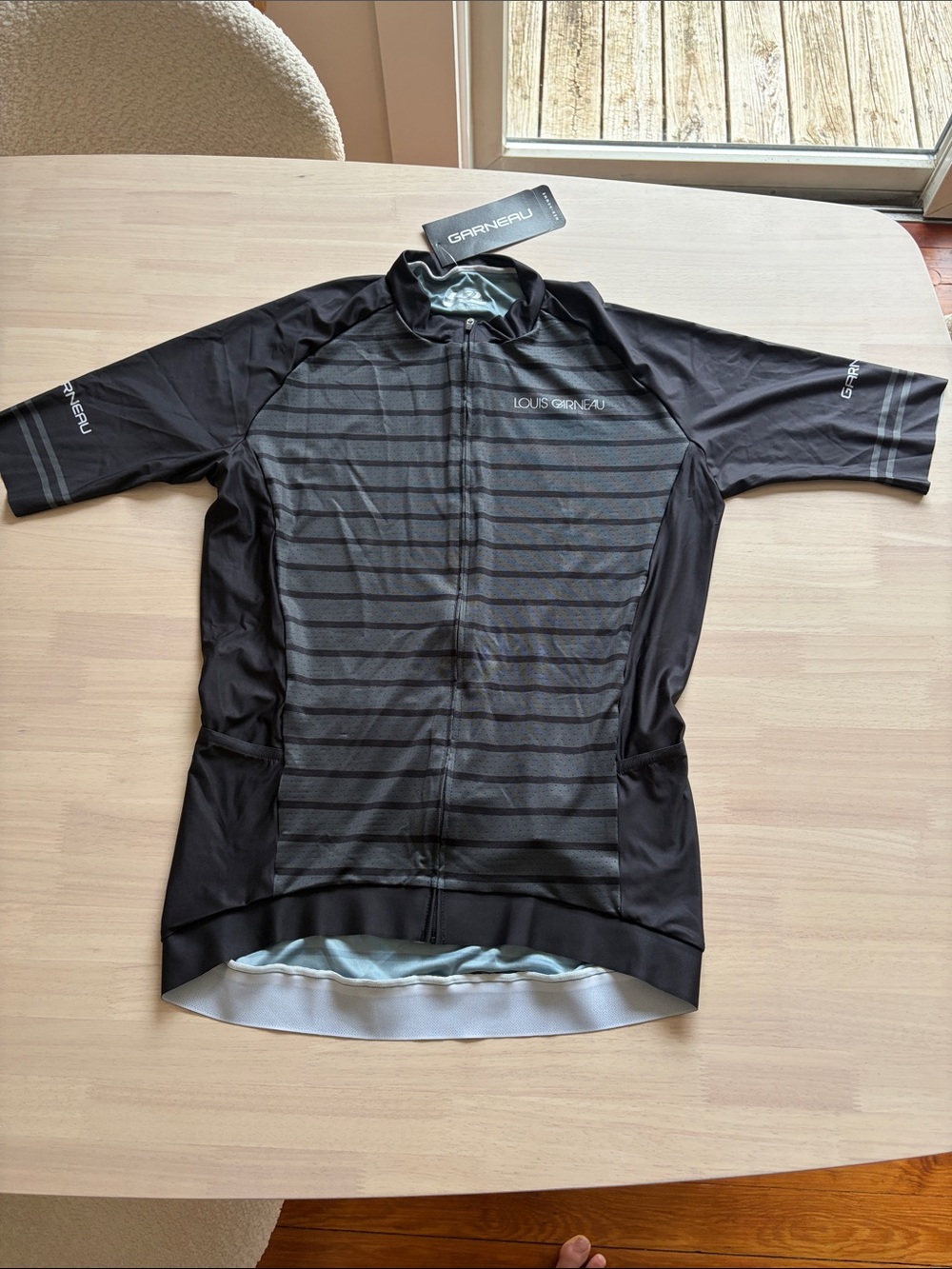 NWT! Men’s Black Gray Striped Louis Garneau PLUME PREMIUM Cycling Jersey Sz Med
